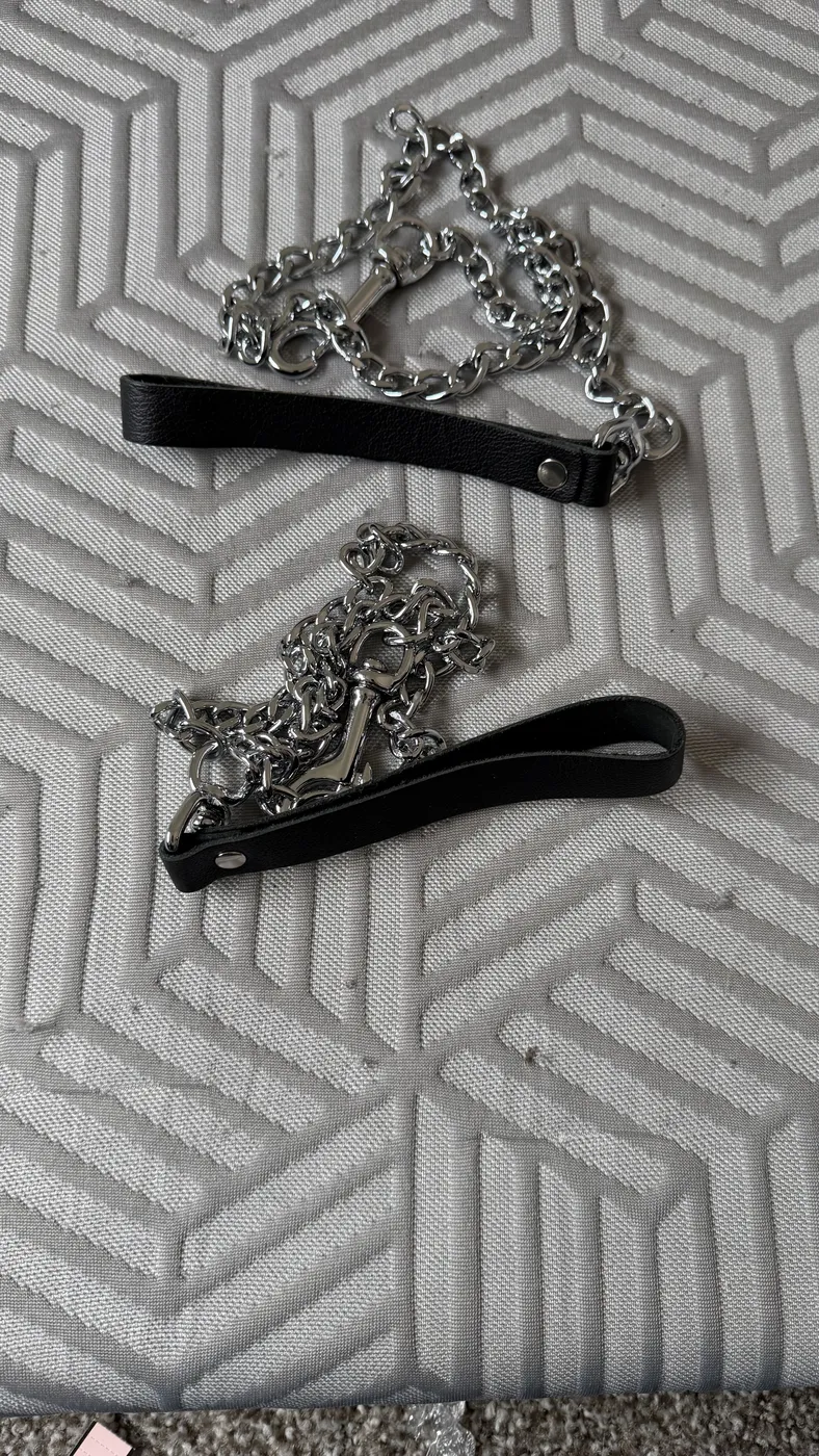 Leashes