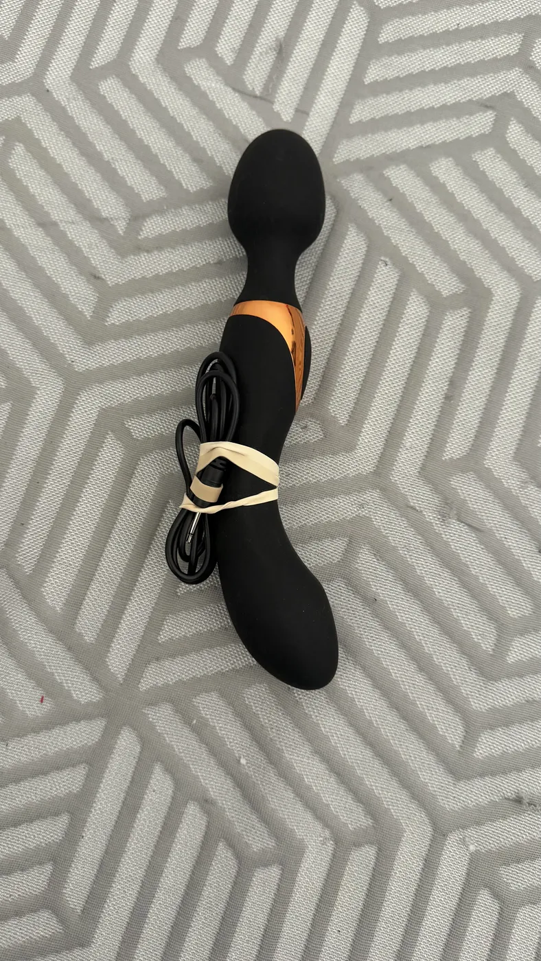Vibrators & Plugs